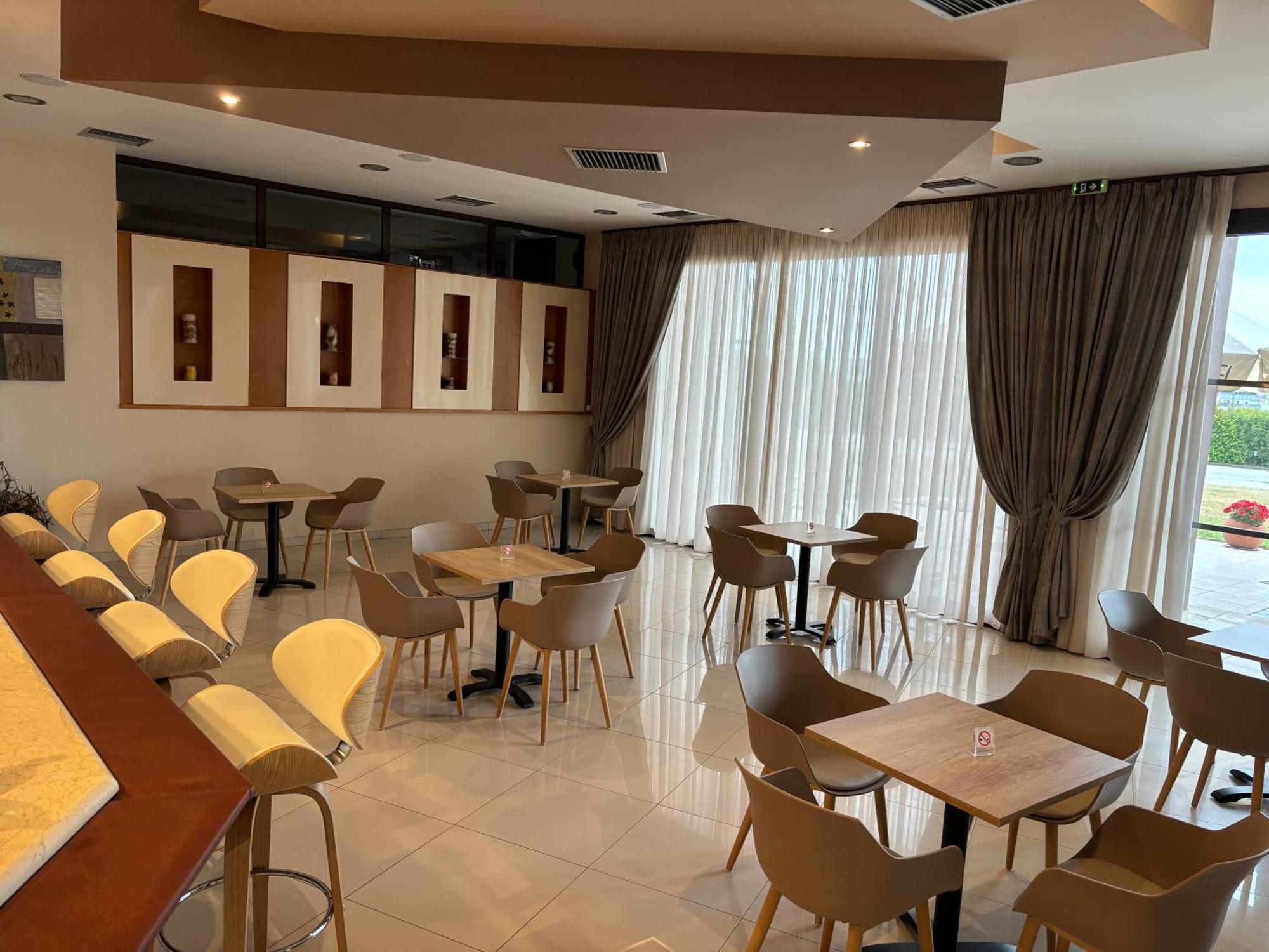 Achillio Hotel Komotini Buitenkant foto