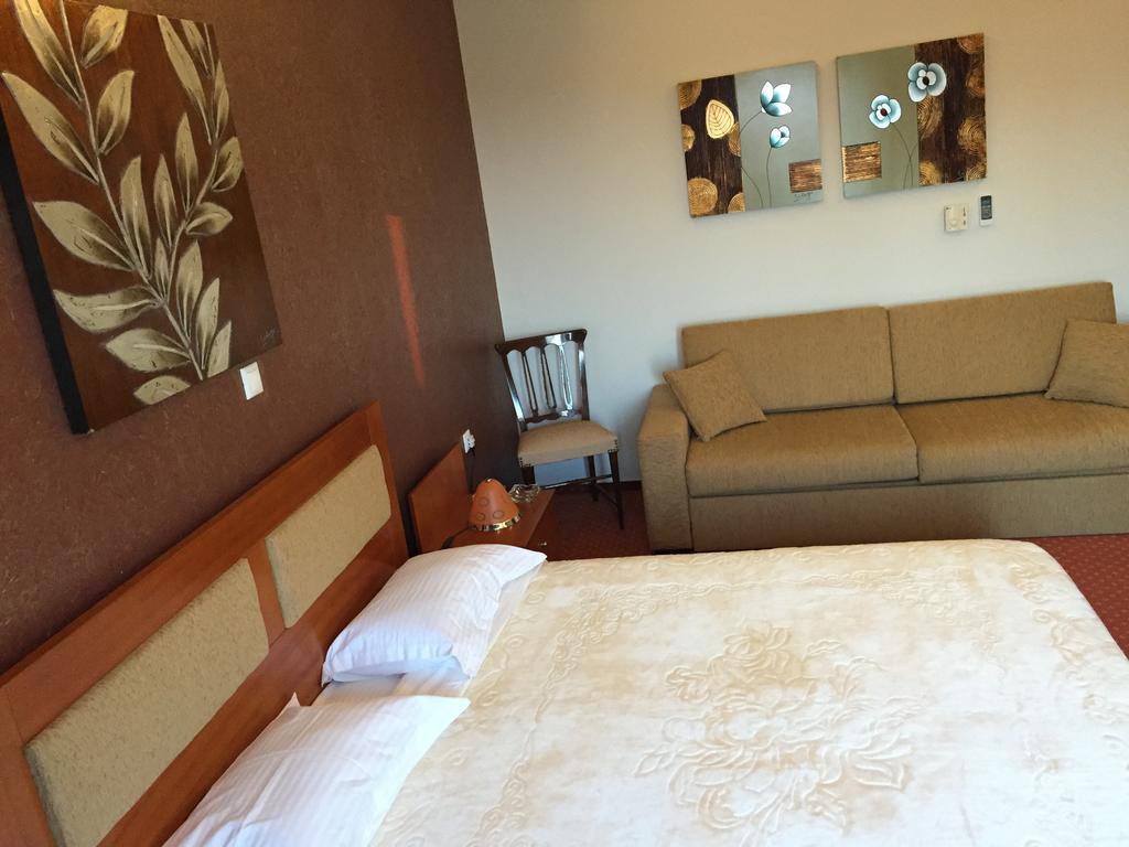 Achillio Hotel Komotini Buitenkant foto