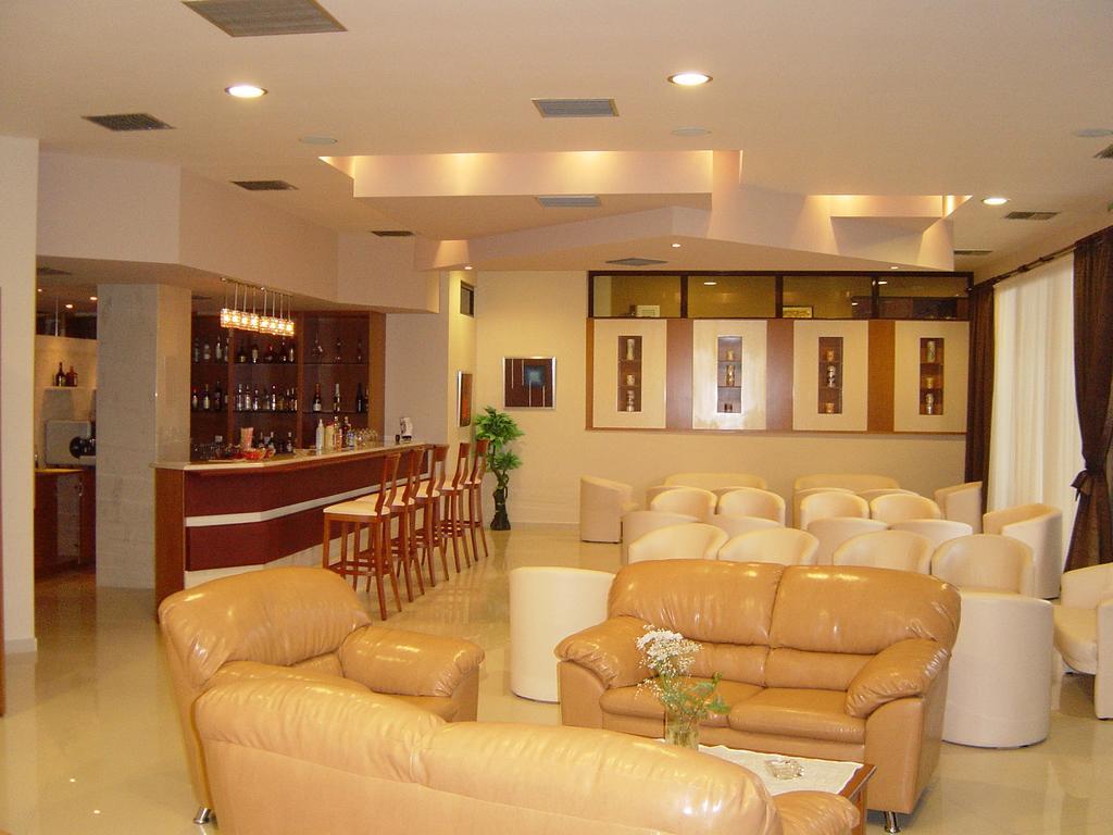 Achillio Hotel Komotini Buitenkant foto